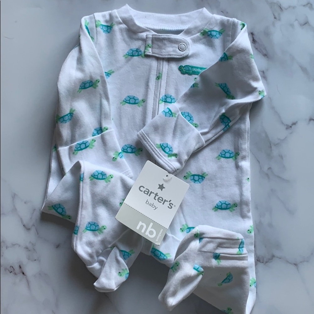🌸Carter’s “Grandma’s Favorite” Footie Onesie - NB